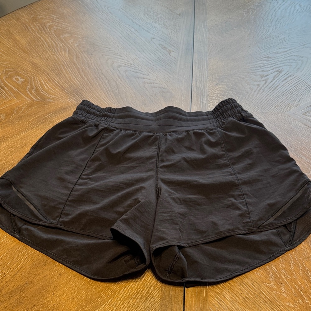 Black Women's Lululemon Hotty Hot High Rise Shorts